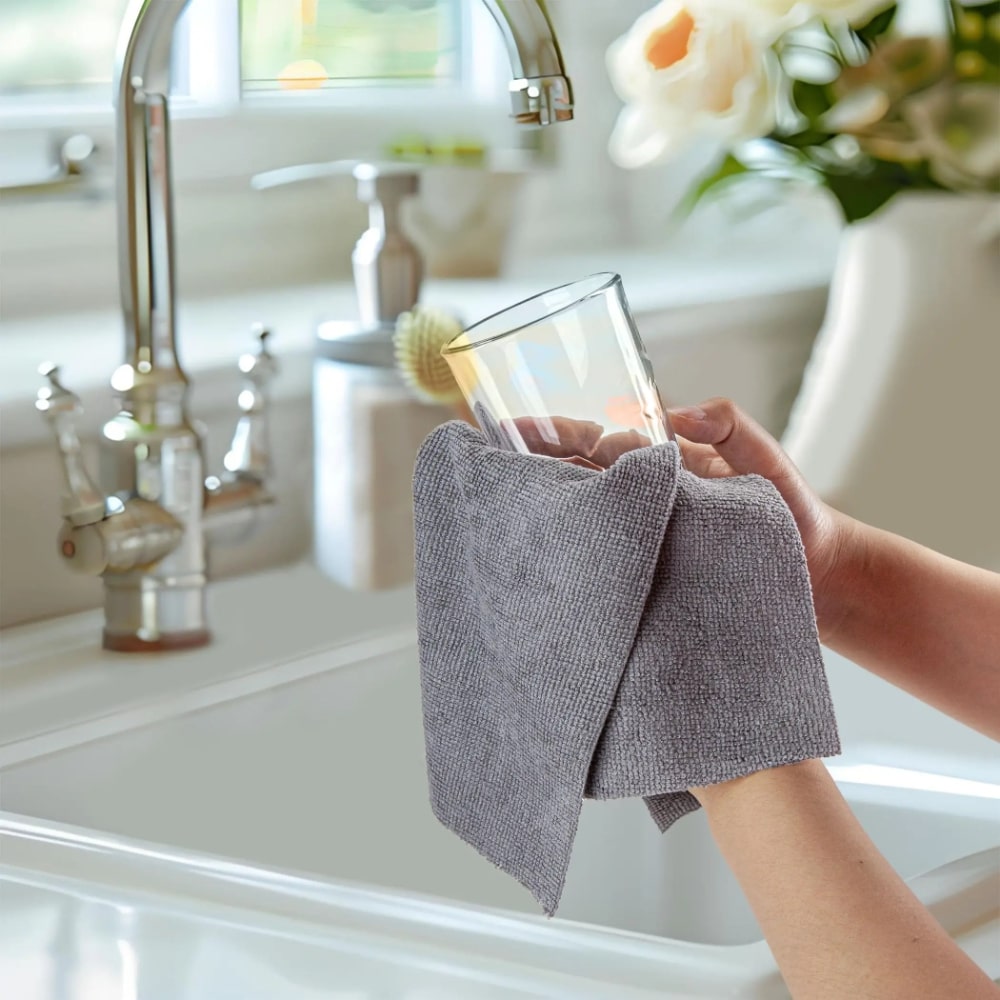 WipeWise™ Microfiber Cleaning Cloth Roll